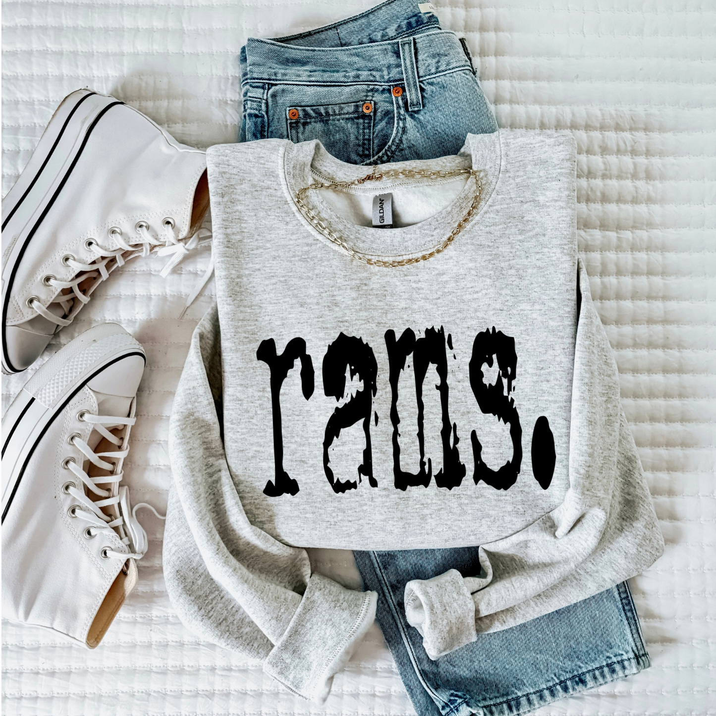 Rams Graphic Women’s Crewneck Sweatshirt